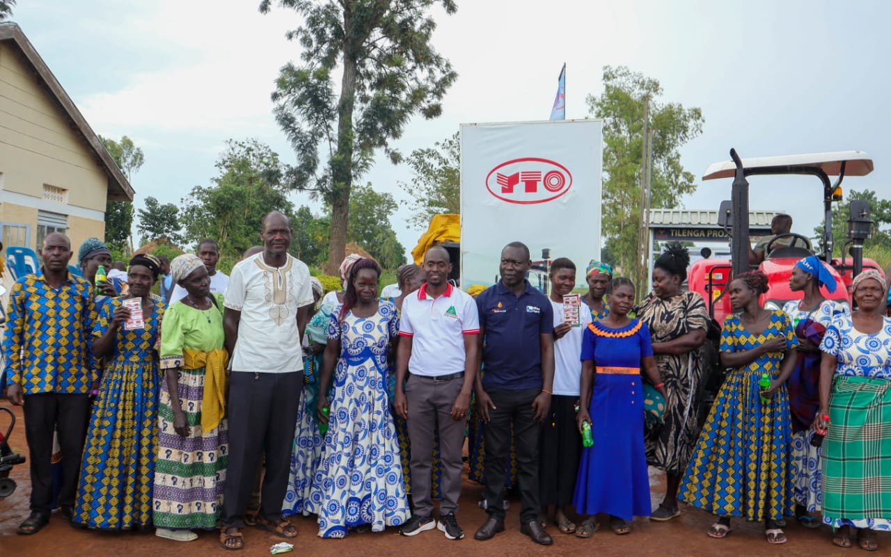 Farmers and NUTOFA members at the Purongo showcase