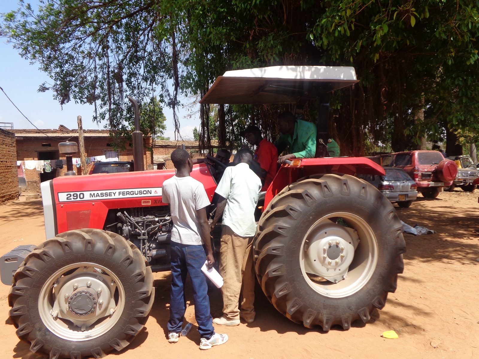 Massey Ferguson 5500D